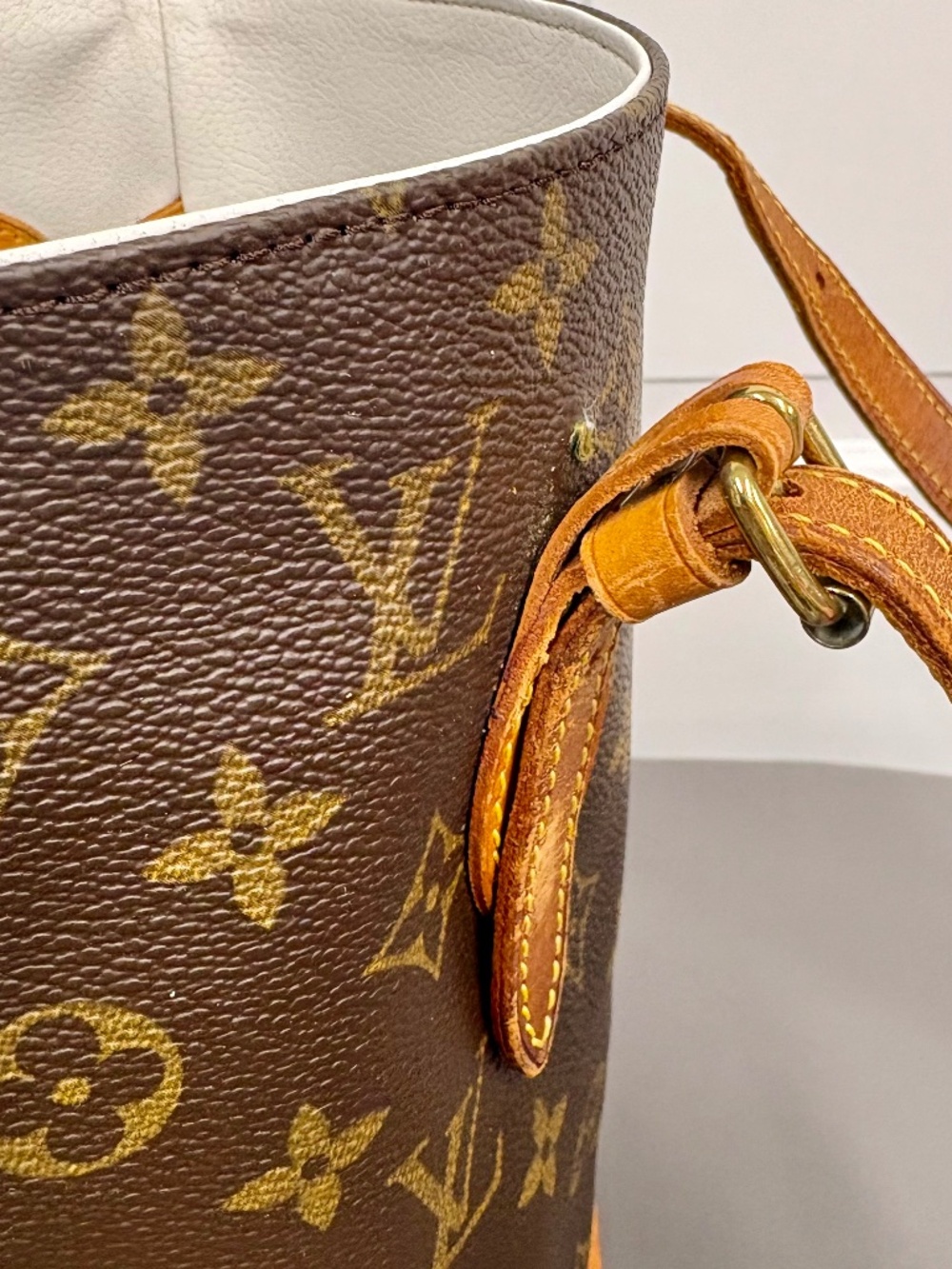 Louis Vuitton Bucket Bag PM Monogram Canvas New Lining - Picture 5 of 11
